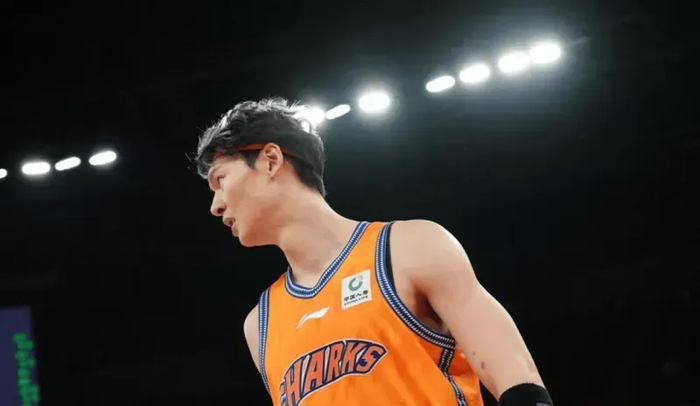 CBA常规赛上海对阵四川大