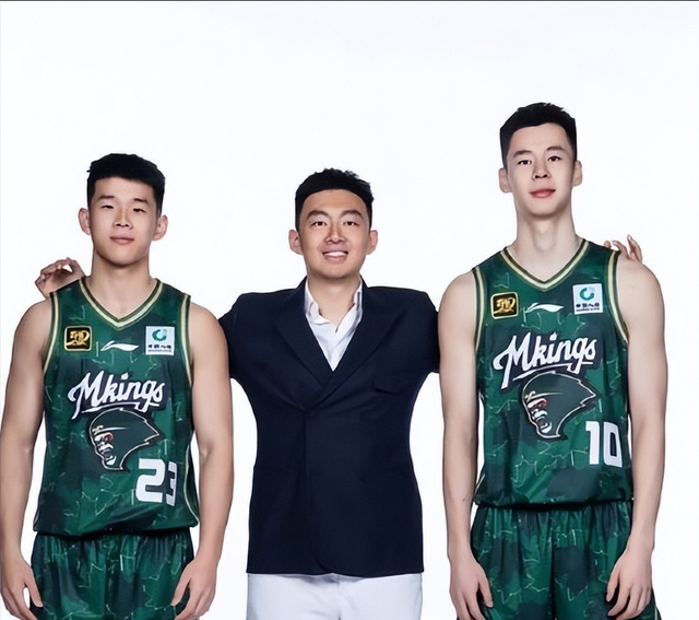 新疆男篮惨败宁波：总经理能力差距暴露，鱼腩