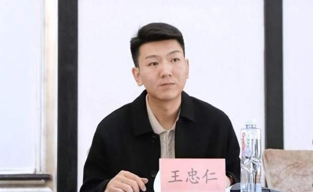 新疆男篮惨败宁波：总经理能力差距暴露，鱼腩