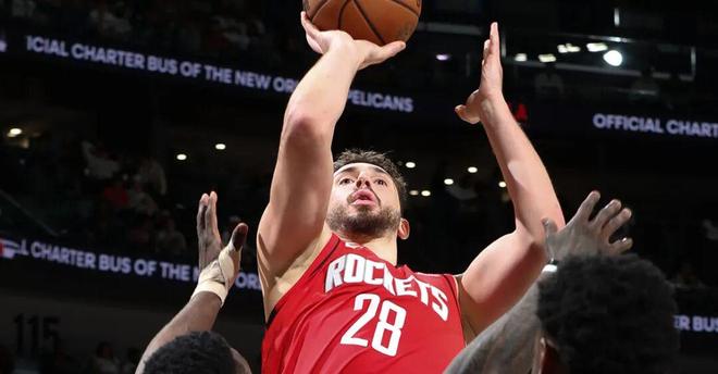 快船轻取雄鹿申京攻防全能约基奇三双雷霆大胜