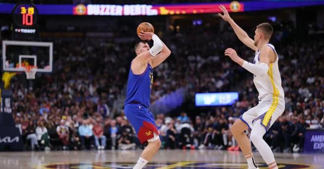 快船轻取雄鹿申京攻防全能约基奇三双雷霆大胜