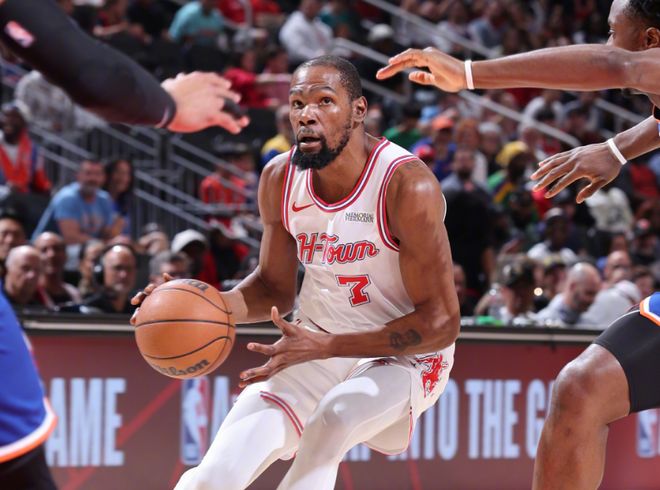 火箭主场力克雄鹿 字母哥缺阵成关键