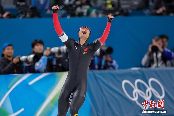 米兰冬奥会速滑1500米：宁忠岩跨过那座山，夺金