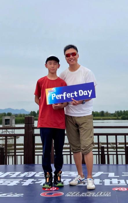 辽宁义县大凌河湿地公园帆船赛事落幕：40组家庭