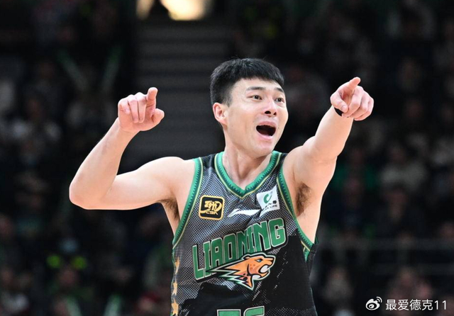 鄢手骐爆发成辽宁男篮新核心