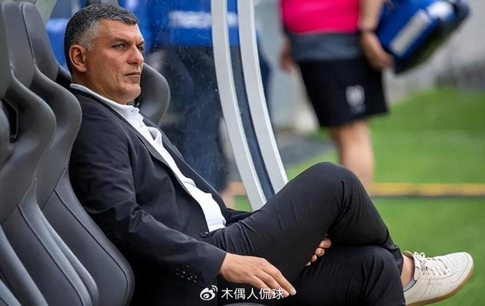 蓉城逆转三镇领跑积分榜，铜梁龙力克新鹏城